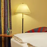 H4 Hotel