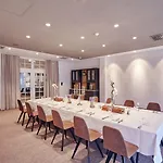 Hotel H4 4*