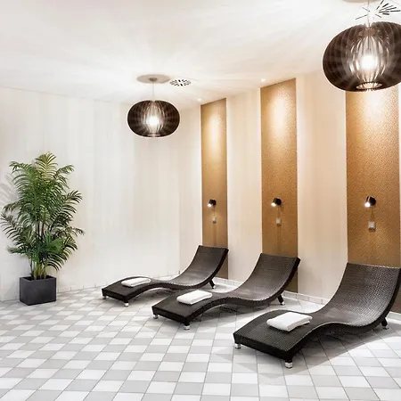 Hotel H4