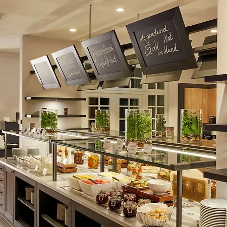 H4 Hotel 4*