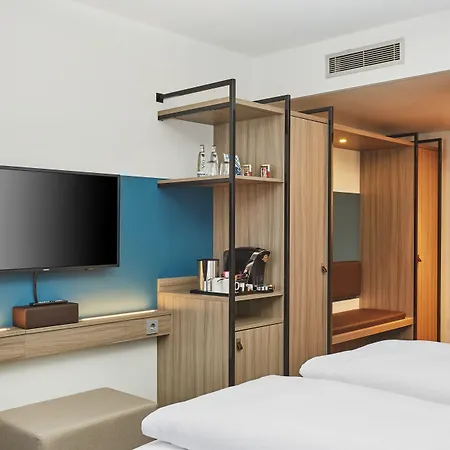 Hotel H4