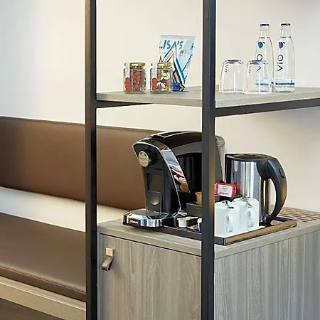 H4 Hotel 4*