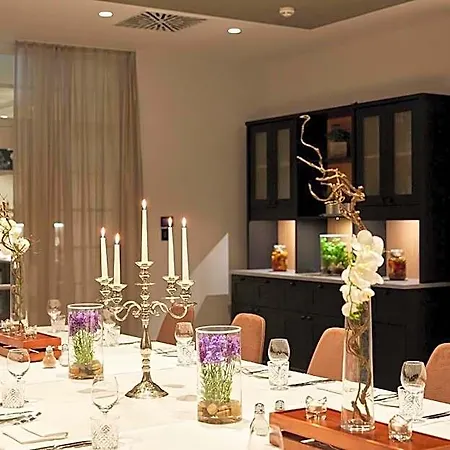 Hotel H4