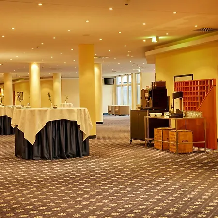 Hotel H4
