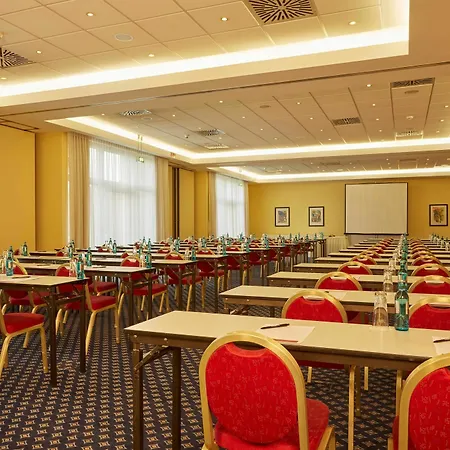 Hotel H4 4*