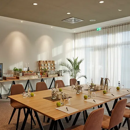 H4 Hotel