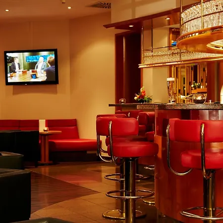 H4 Hotel 4*