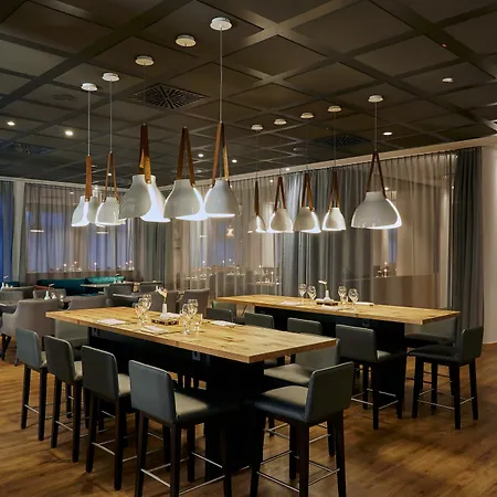 Hotel H4 4*